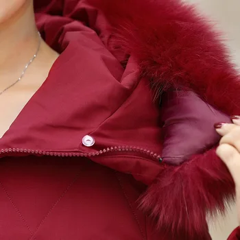 2020 jaunas ziemas baltās pīles dūnu jaka sieviešu vidējā ilgu plus lieluma kapuci jaka dāmas bija plānas fox kažokādas dūnu jaka mētelis sievietēm