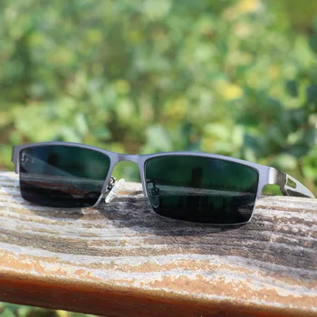 Augstas kvalitātes vīriešu lasīšanas brilles ar tuvu-tālu divējāda lietojuma pakāpenisku multi-focus saulē izbalējuši dual-gaismas lasīšanas brilles