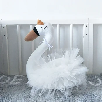 Gudrs Gooses Pīļu Pildījumu Lelle Mīksto Dzīvnieku Baleta Gulbis ar Vainagu Bērniem Dāvanu Rotaļlietas Dīvāns/ Gulta Dekori