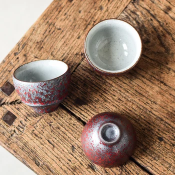LUWU keramikas teacups un apakštases ķīniešu kung fu kausa drinkware