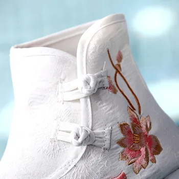 Lianyi Jinchen Huarui izšūtu auduma kurpes Ķīniešu stila sieviešu zābaki rudens jaunas Hanfu kurpes seno plakandibena sieviešu sho