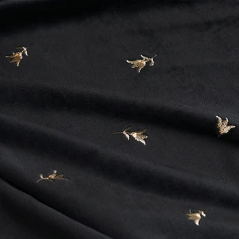 Melnā zelta samta auduma izšūšana korejas samta tērps, kleita cheongsam zeķturi apģērba auduma galdauta fona audums