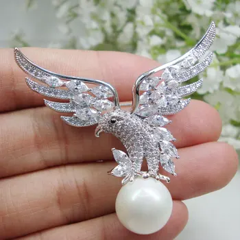 Modes Stila Ērglis Putnu Sieviete ir Broša Pin Pērle Skaidrs, Zircon Crystal Dāvanas Aksesuāri