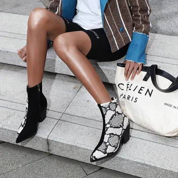 Modes Čūska drukāt Zābaki Sieviešu Potītes Zābaki Chelsea Bieza Papēži Dāmas Zābaciņi ir 2021. rudens ziemas Apavi zapatos mujer de 33 34