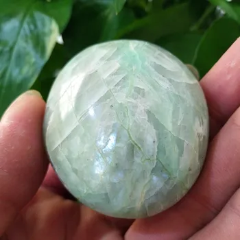 NaturalThe zaļā krāsa labradorīts akmens crystal palm akmeņi plaything dziedināšanas kristāli un mājas apdare