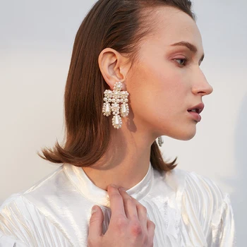 Tautas mākslīgā pērle pušķis auskari sieviete ilgi sadaļā pārspīlēti atmosfēras auskari modes tendence personības auskari