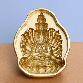 Tibetas Budistu Avalokitesvara patrons reliģiskos priekšmetus veltītas, lai likvidētu Pelējuma Misiņa amatniecības kolekcijas
