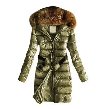 Ziemas jauno Eiropas un skaistu sieviešu kokvilnas-polsterēta jaka, uz leju kokvilnas jaka, vidēja garuma sieviešu kokvilnas jaka, vietas,